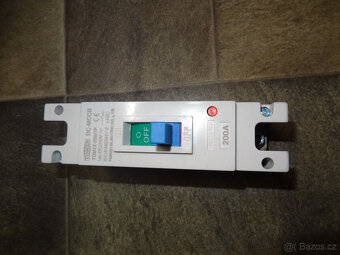 200A 250V DC 1P JISTIC odpojovac pro FVE baterie akumulatory - 4