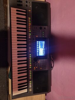 Prodám klavesy Yamaha psr 770 - 4