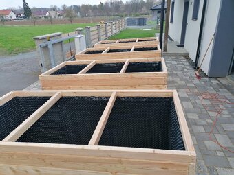 Modřínové masivní vyvýšené záhony - 4