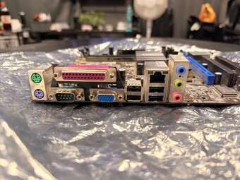 RETRO ZÁKLADNÍ DESKY + DDR2 RAM - 4