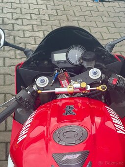 Yamaha - R1 2000 - 4
