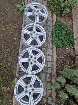 Prodám kola 5x108 R16 - 4