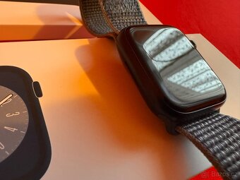 Apple Watch 8 45 mm - 4