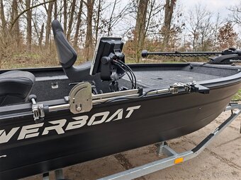 Rybářská loď PowerBoat 420 Tiller - 4