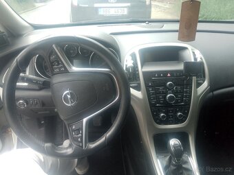Opel Astra - 4