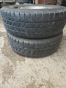 Prodám 2ks disků 6Jx16H2 ET50 + pneu 215/65/R16C - 4