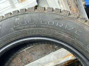 Nokian 235/60 R17C zimní - 4