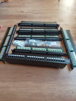 Patchpanely Datacom 19" UTP 24 port CAT6 8kusů - 4