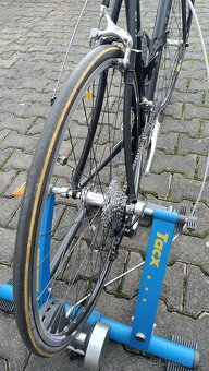 Prodám silniční kolo Cicli V včetně trenažéru Tack ve velmi - 4