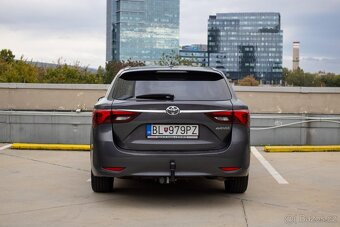 Toyota Avensis Combi 2.0 D-4D S S Business - 4
