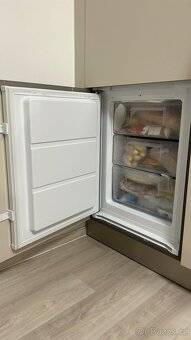 Vestavěná Lednice s mrazákem Electrolux LNT2LF18S - 4