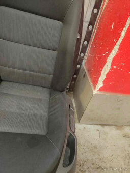 Přední sedačky Octavia II - výhřev - 4