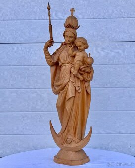Velká dřevěná socha Panna Marie s korunkou - 4