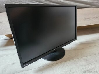 Fujitsu E22-8 TS Pro - 21,5" / 22" FHD IPS, 5ms DP - 4