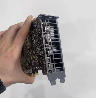 nVidia ASUS RTX 2080Ti 11GB - 4
