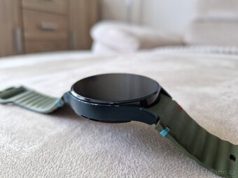 Chytré hodinky Samsung Galaxy Watch4 44mm zelené - 4