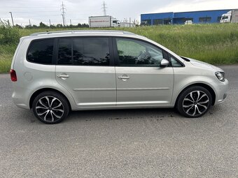 Volkswagen Touran - 4