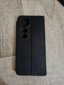 Vivo V40 - 4
