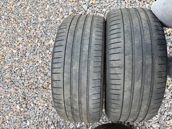 Prodám 2 kusy pneu 245/40r19 - 4