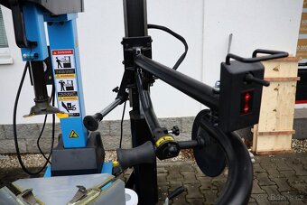 Vyvažovačka + zouvačka pneumatik - 4