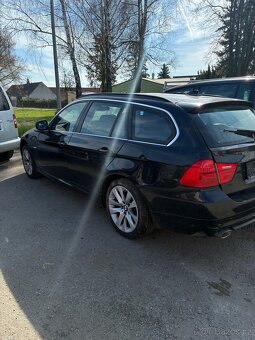 BMW e91 320d 2011 na náhradní díly. - 4