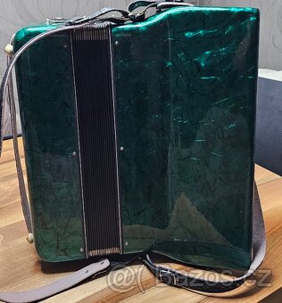 PRODÁM AKORDEON MELODIA III - 4