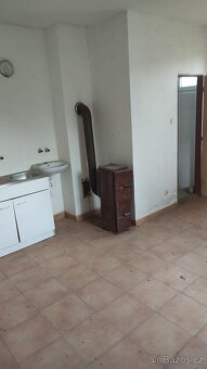 Prodej komerčního objektu v obci Všemyslice - Neznašov - 4