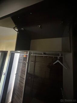 Předsíňová skříň s věšákem a úložným prostorem pro obuv - 4