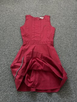 Dívčí šaty Tommy Hilfiger vel. 152 - 4