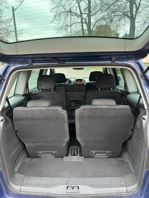 Opel Zafira 2,0 CDTI rok 2011 - 4