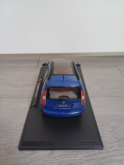 Abrex Škoda roomster 1:18 Blue - 4