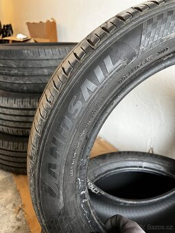 Prodám 2x pneu-225/55 R18 - 4