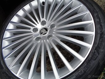 nový originál Škoda Superb 19 alu kola 5x112 - 4