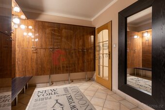 Luxusní Rodinný Dům na Prodej ve Hvězdonicích - 4