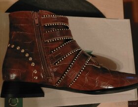 Krásné dámské kozačky - 4