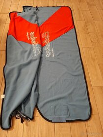 Eskadron sada modro-červená - 4