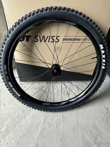 Zapletená kola Giant AM - 4