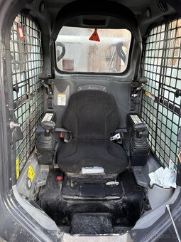 Smykový nakladč Bobcat S570 - 4