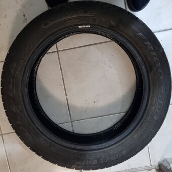 Prodám zimní pneu 205/55 R17 - 4