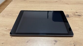 Apple iPad 5 32GB, příslušenství, 2400Kč - 4