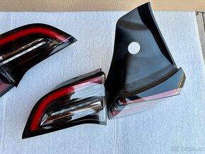 Tesla model 3 Y facelift zadni lampy lava prava original - 4