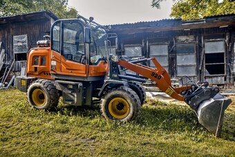 Kloubový nakladač 920T - 4