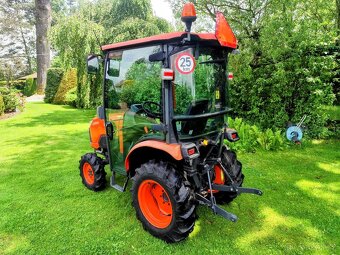 Malotraktor KUBOTA B2650 + nové rozmetadlo WESSEX, STK - 4