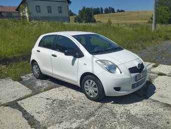 Toyota Yaris 1.0 - moc hezká,bez investic - 4