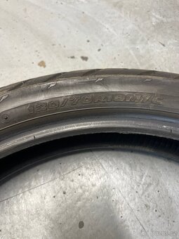 Prodám pneumatiku Bridgestime 120/70R19 - 4