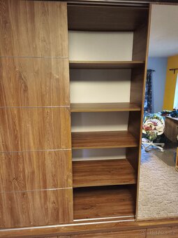 Šatní skříň - 4