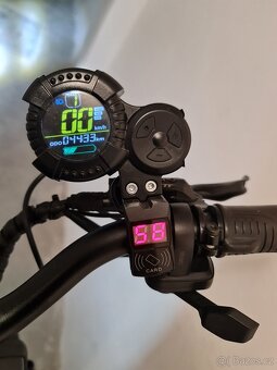 Elektrokoloběžka Vsett 11+ - 4