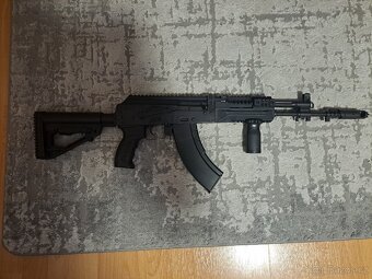 LCT AK12 - 4