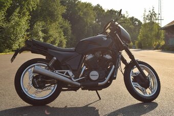 Honda VT500E Street Racer - 4