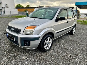 Ford Fusion - 4